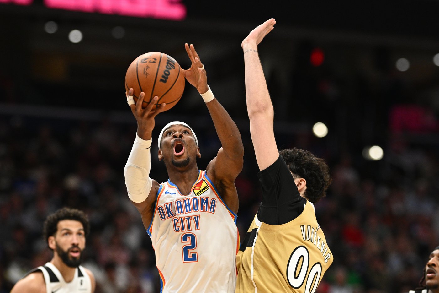 Gilgeous-Alexander scores 40, Thunder pull away for 132-111 win over Wizards after early scuffle | iNFOnews.ca