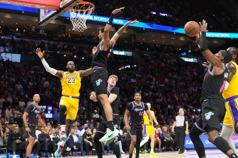 Luka Doncic scores 60, LeBron James ties games-played mark and Lakers top Heat for 8th straight win | iNFOnews.ca