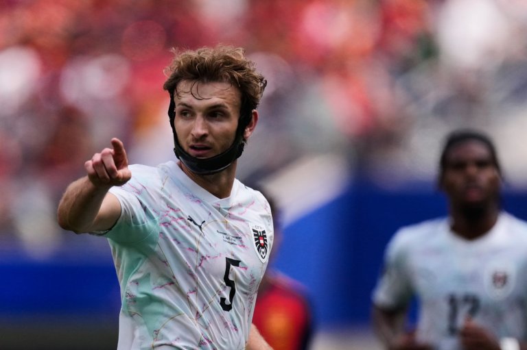 Jaw brace headgear is keeping injured players on the field at the World Cup: What to know | iNFOnews.ca