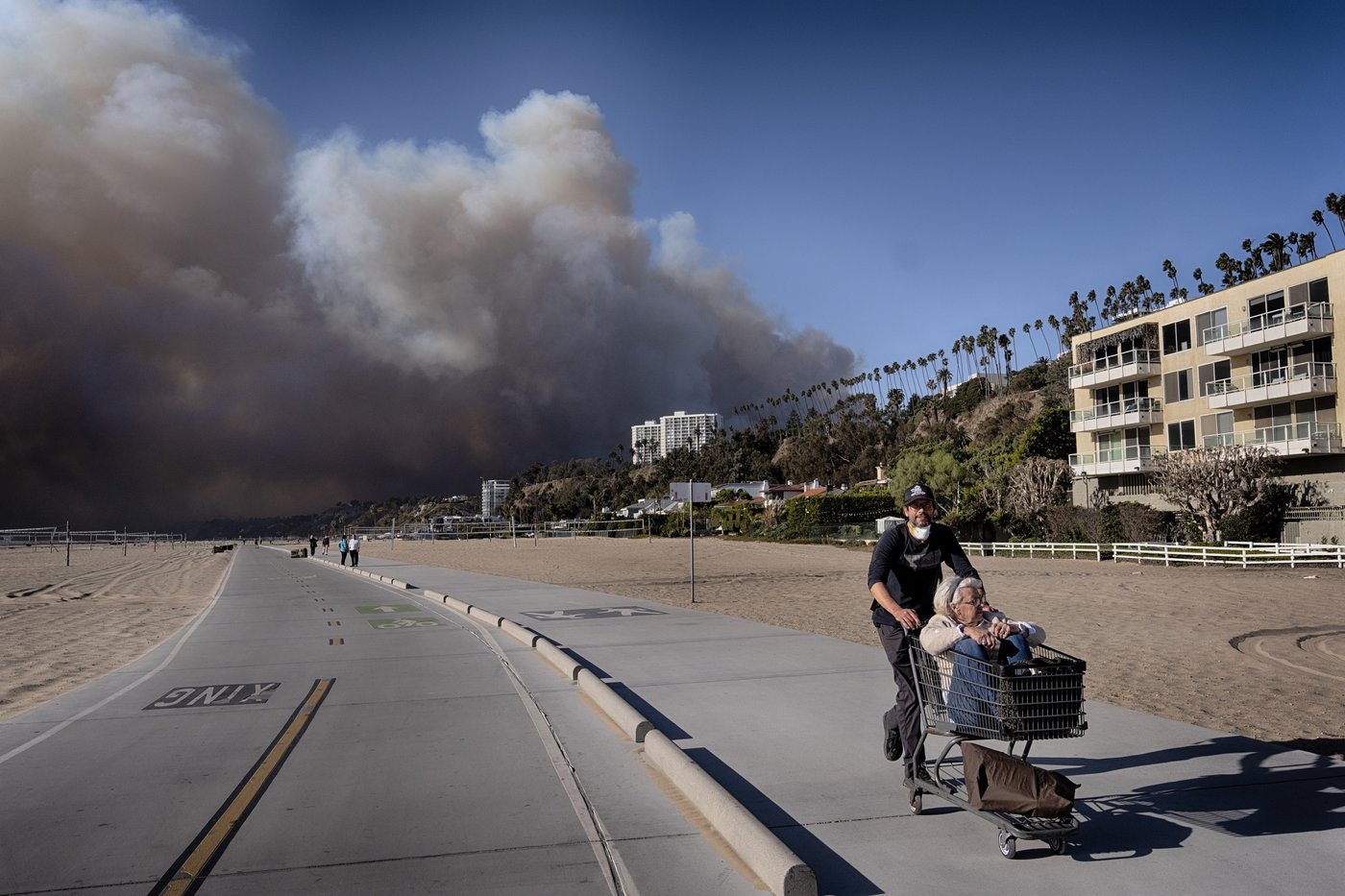 Fire-ravaged Southern California braces for gusty winds and heightened wildfire risk | iNFOnews.ca