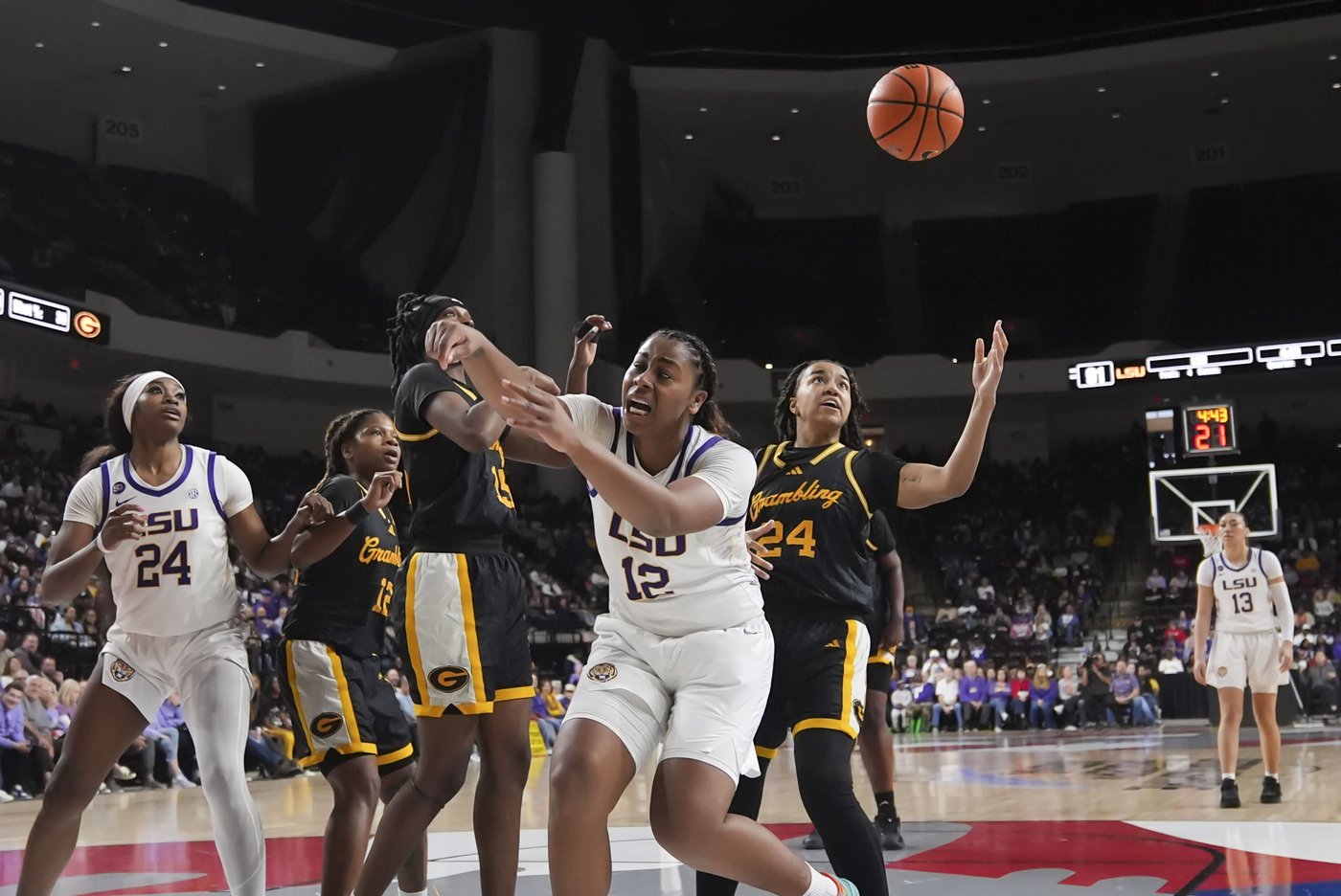 Aneesah Morrow scores 26 to lead No. 5 LSU over Grambling State 100-54 | iNFOnews.ca