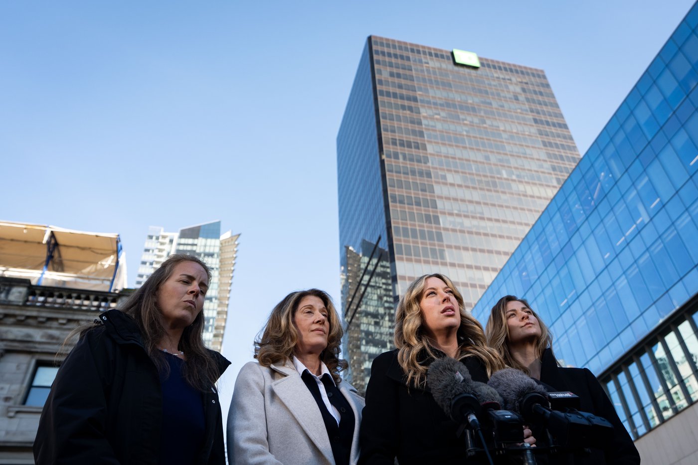 Witness says Myles Gray 'in distress' before fatal 2015 fight with VPD officers | iNFOnews.ca