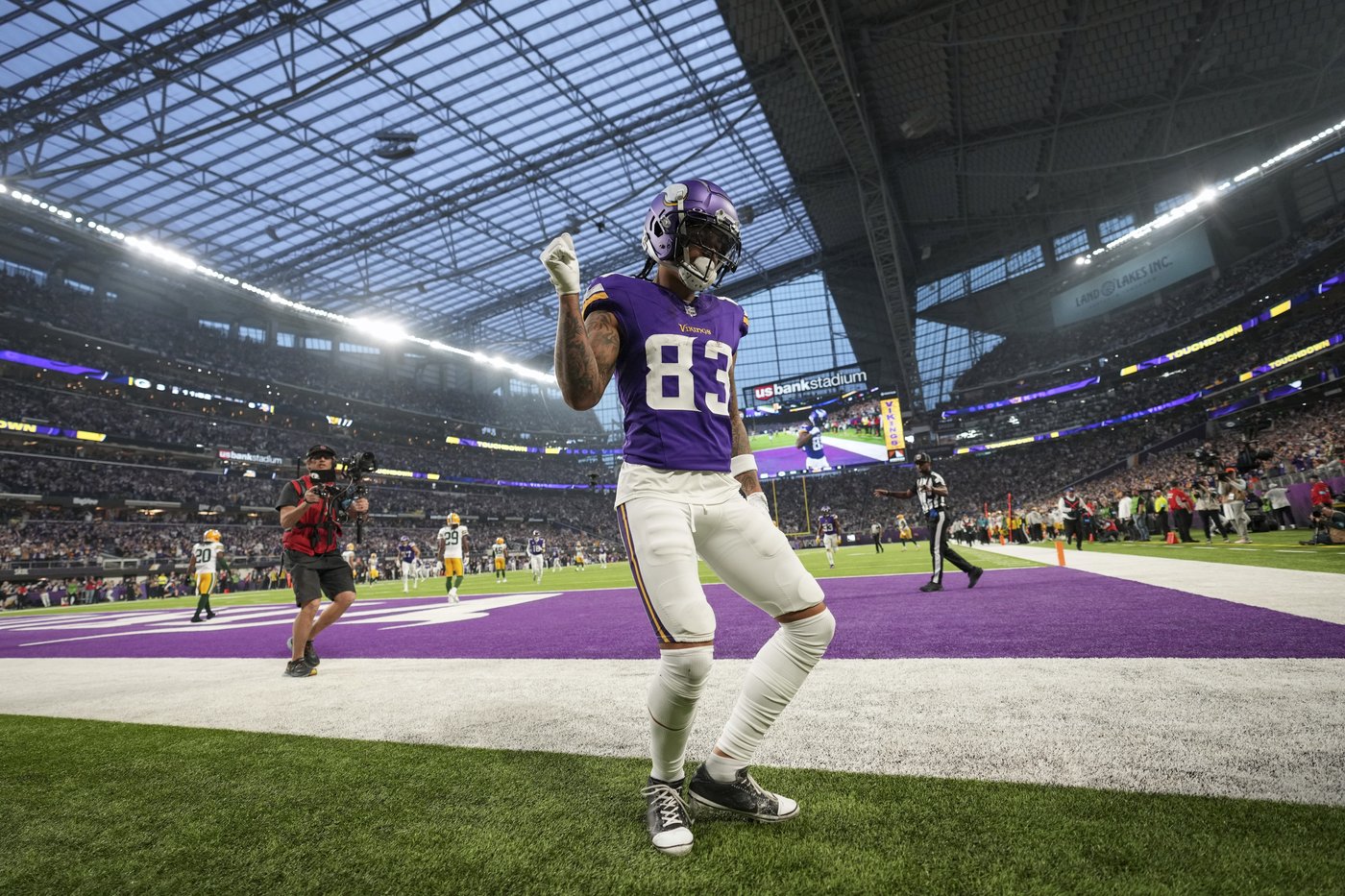 Darnold gives Vikings another gem with career-high 377 yards in 27-25 win over Packers | iNFOnews.ca