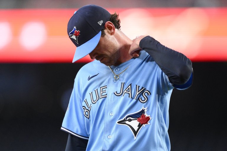 Blue Jays' Shane Bieber struggles with control, walks 6 in two-thirds of an inning vs. Nats | iNFOnews.ca