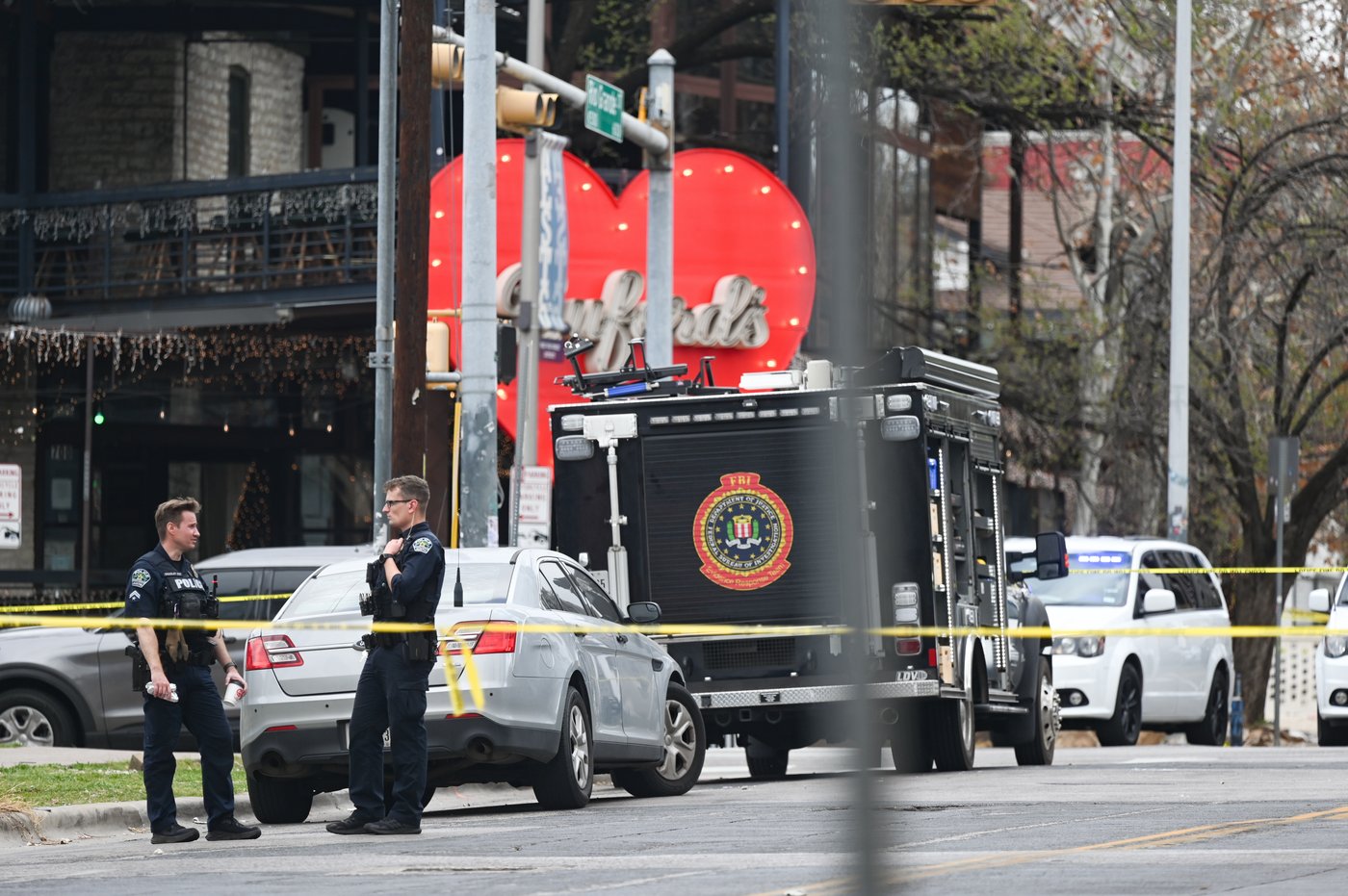 FBI probe finds Austin bar shooter was 'lone actor' in deadly March attack that killed 3 | iNFOnews.ca