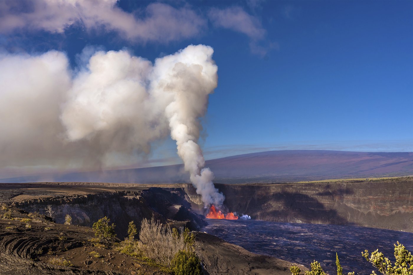 Stunning photos show lava erupting from Hawaii's Kilauea volcano | iNFOnews.ca Stunning photos show lava erupting from Hawaii's Kilauea volcano | iNFOnews.ca