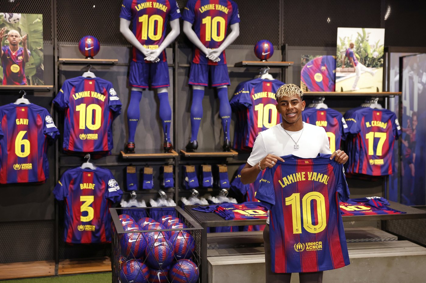 Lamine Yamal to wear Barcelona's iconic No. 10 jersey next season | iNFOnews.ca