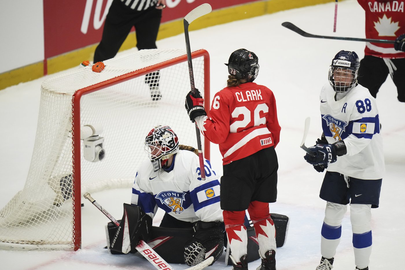 Canada blasts Finland 8-1 to face the US in another women’s ice hockey worlds final | iNFOnews.ca