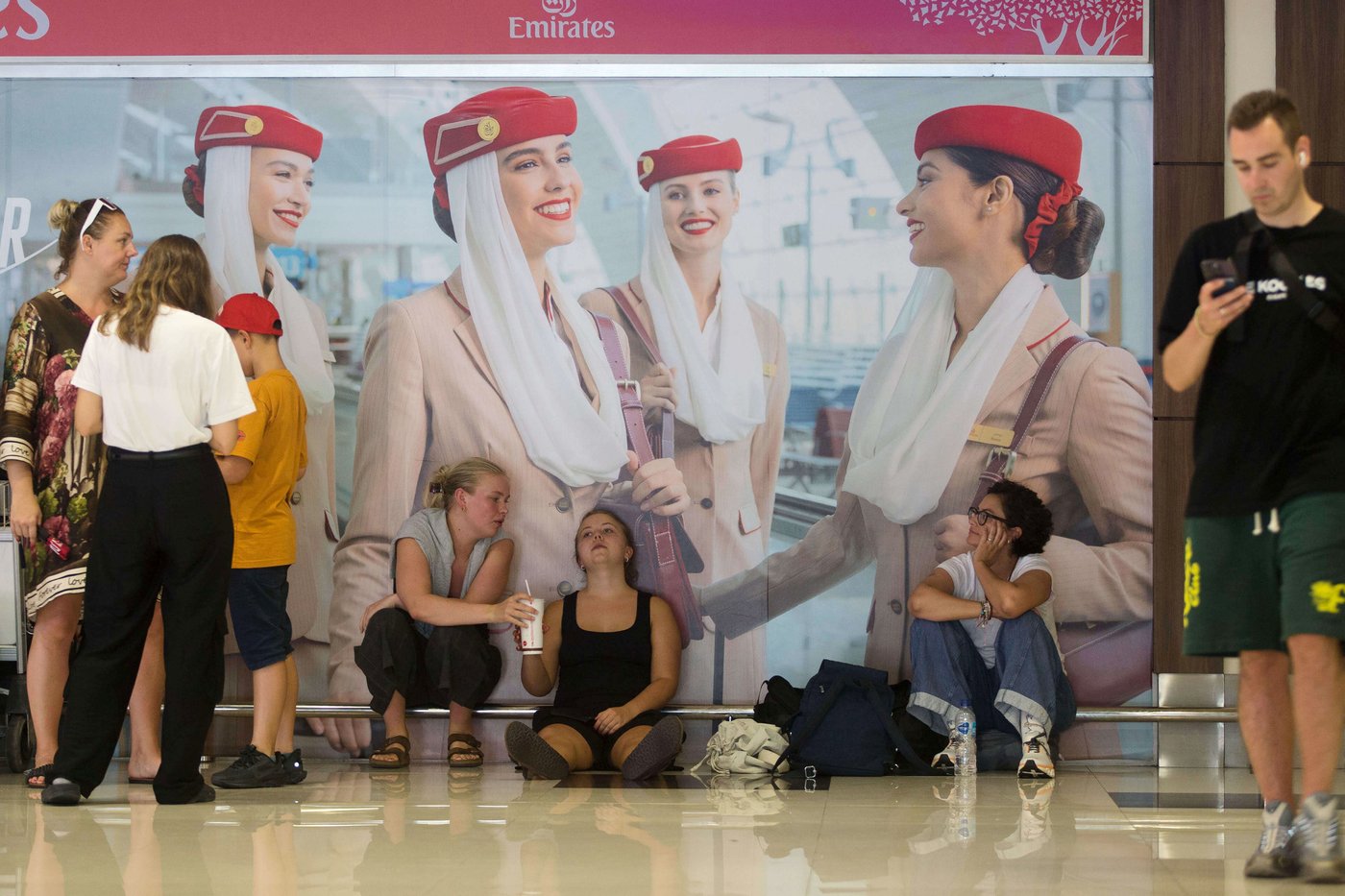 War in the Middle East ensnares many Muslim pilgrims in travel chaos | iNFOnews.ca
