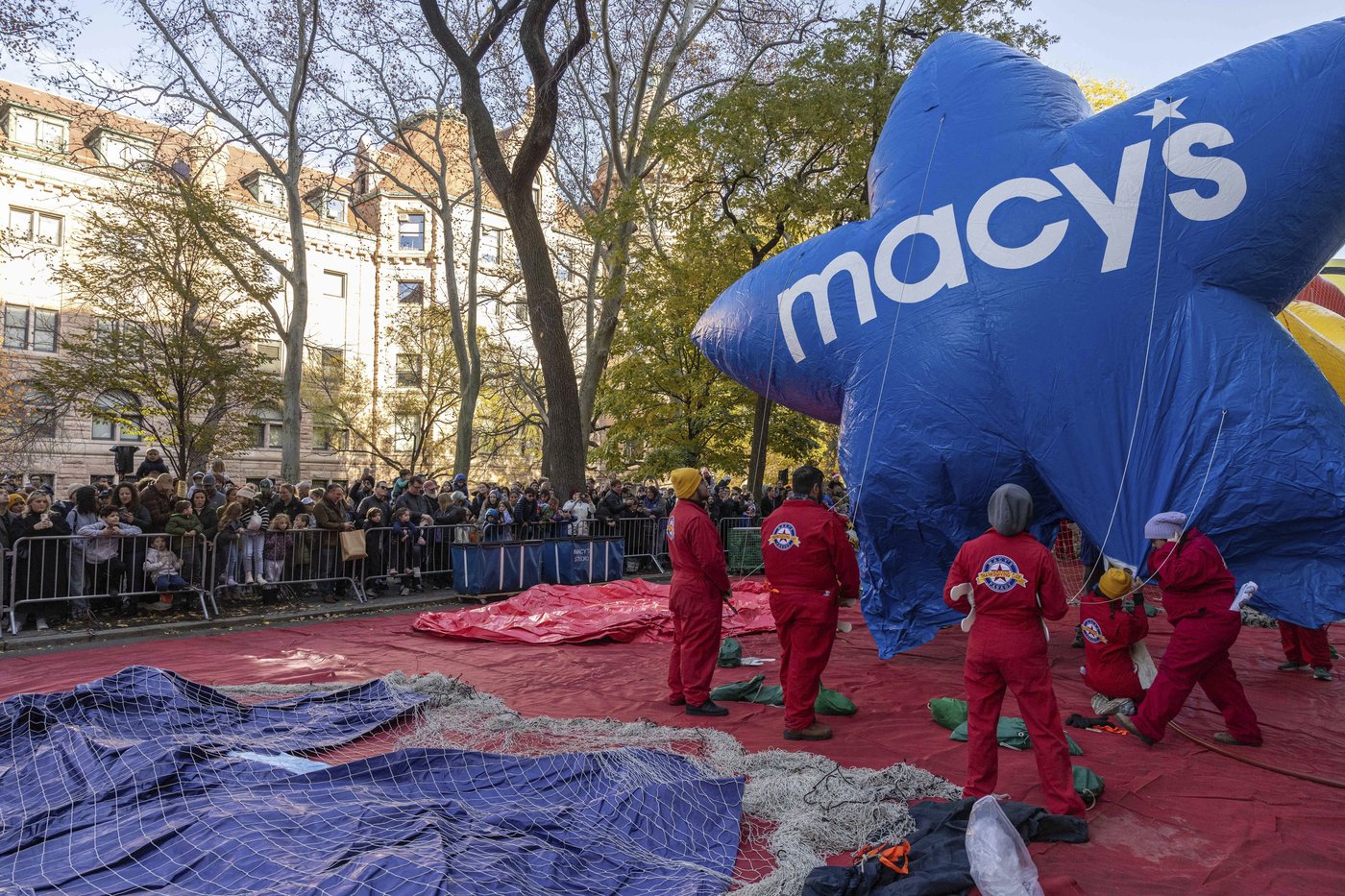 Massive balloons take shape ahead of the Macy’s Thanksgiving Day Parade | iNFOnews.ca