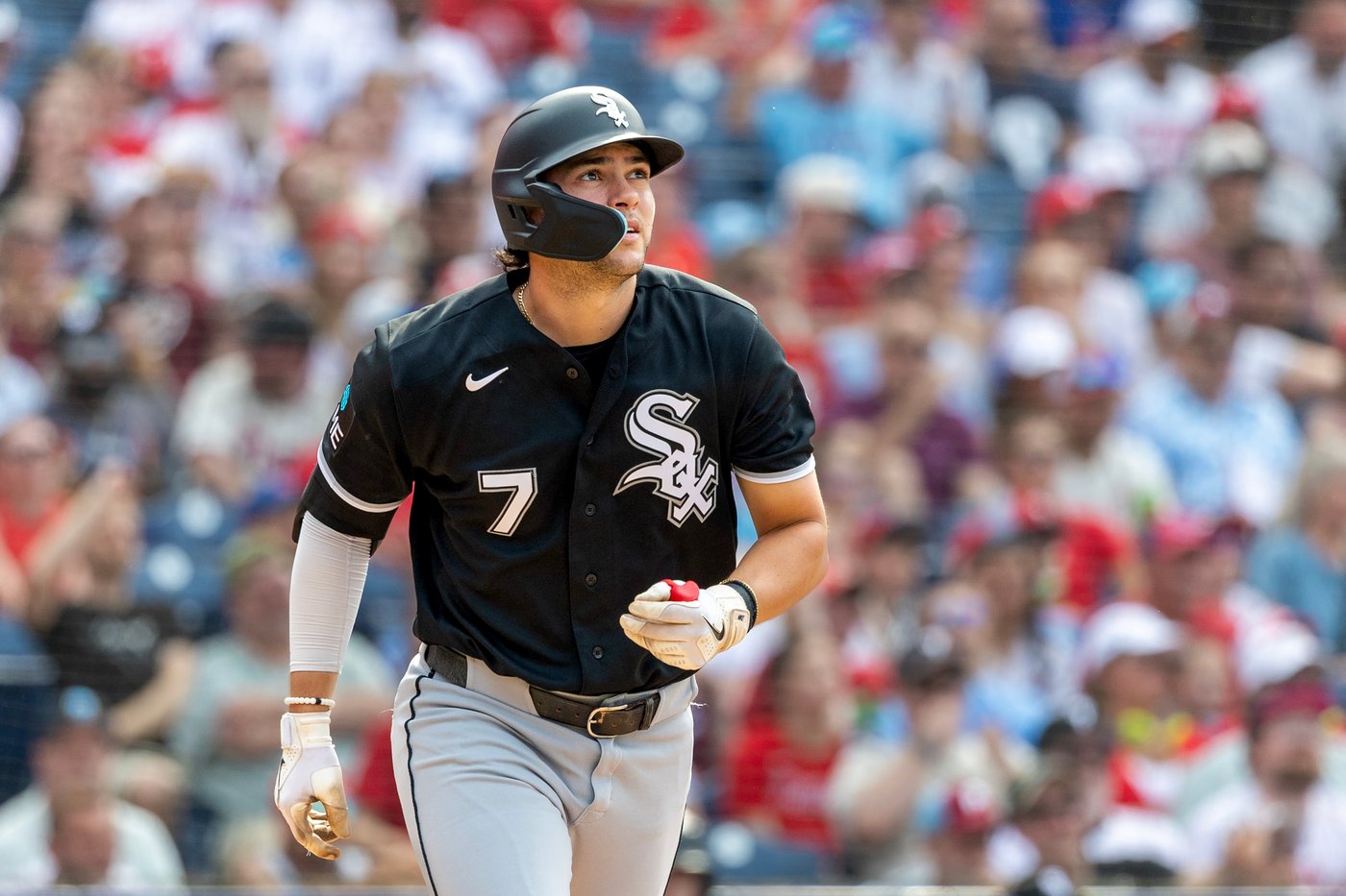 Jacob Gonzalez hits his first major league homer, White Sox beat the Phillies 6-3 to even series | iNFOnews.ca
