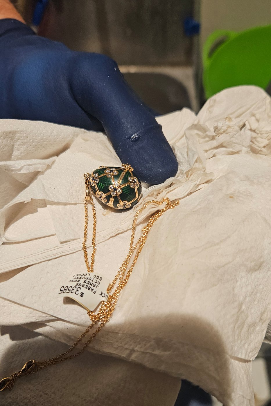Police recover a James Bond-inspired Fabergé pendant from the bowels of a man accused of eating it | iNFOnews.ca Police recover a James Bond-inspired Fabergé pendant from the bowels of a man accused of eating it | iNFOnews.ca