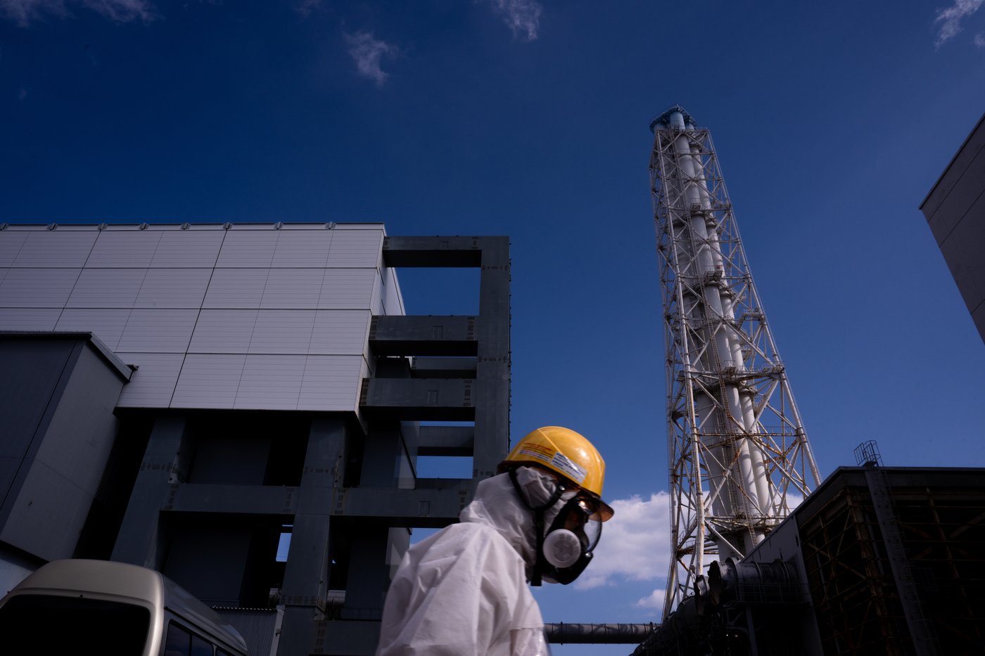 An innkeeper in Fukushima measures radiation to revive her hometown, in photos | iNFOnews.ca