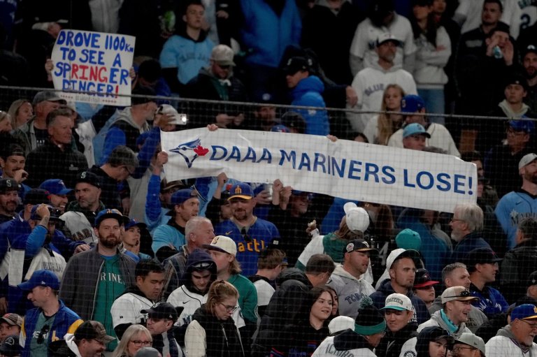 Canadians set aside contempt for tariffs and Trump rhetoric for the love of the Toronto Blue Jays | iNFOnews.ca