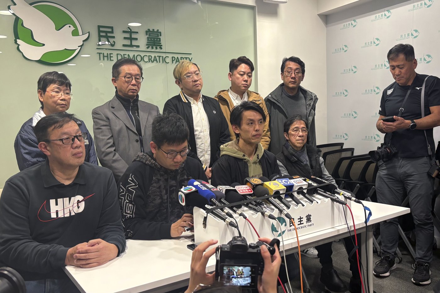 Hong Kong's largest pro-democracy party takes initial step toward disbanding | iNFOnews.ca Hong Kong's largest pro-democracy party takes initial step toward disbanding | iNFOnews.ca