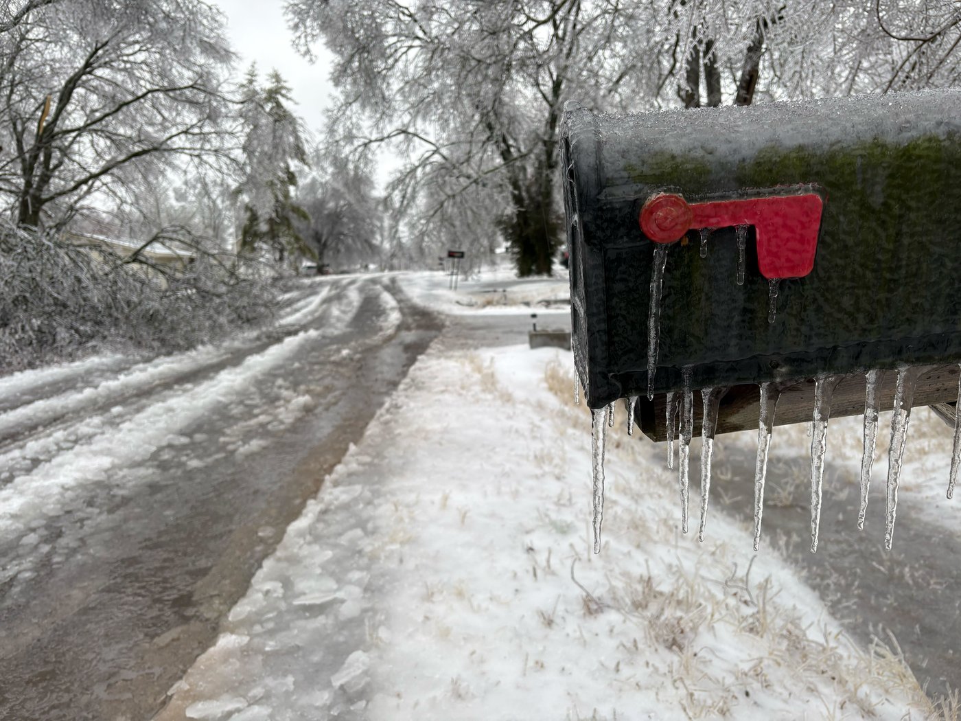 Massive winter storm dumps sleet, freezing rain and snow around much of US | iNFOnews.ca