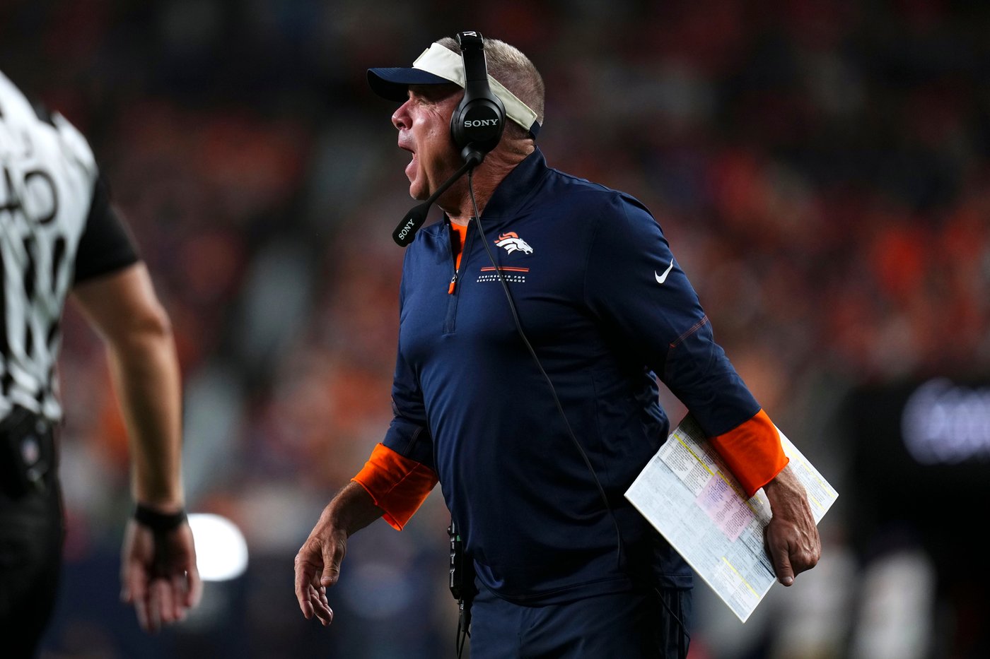 A new voice for Bo Nix, but Sean Payton still holds the Broncos' play call sheet | iNFOnews.ca