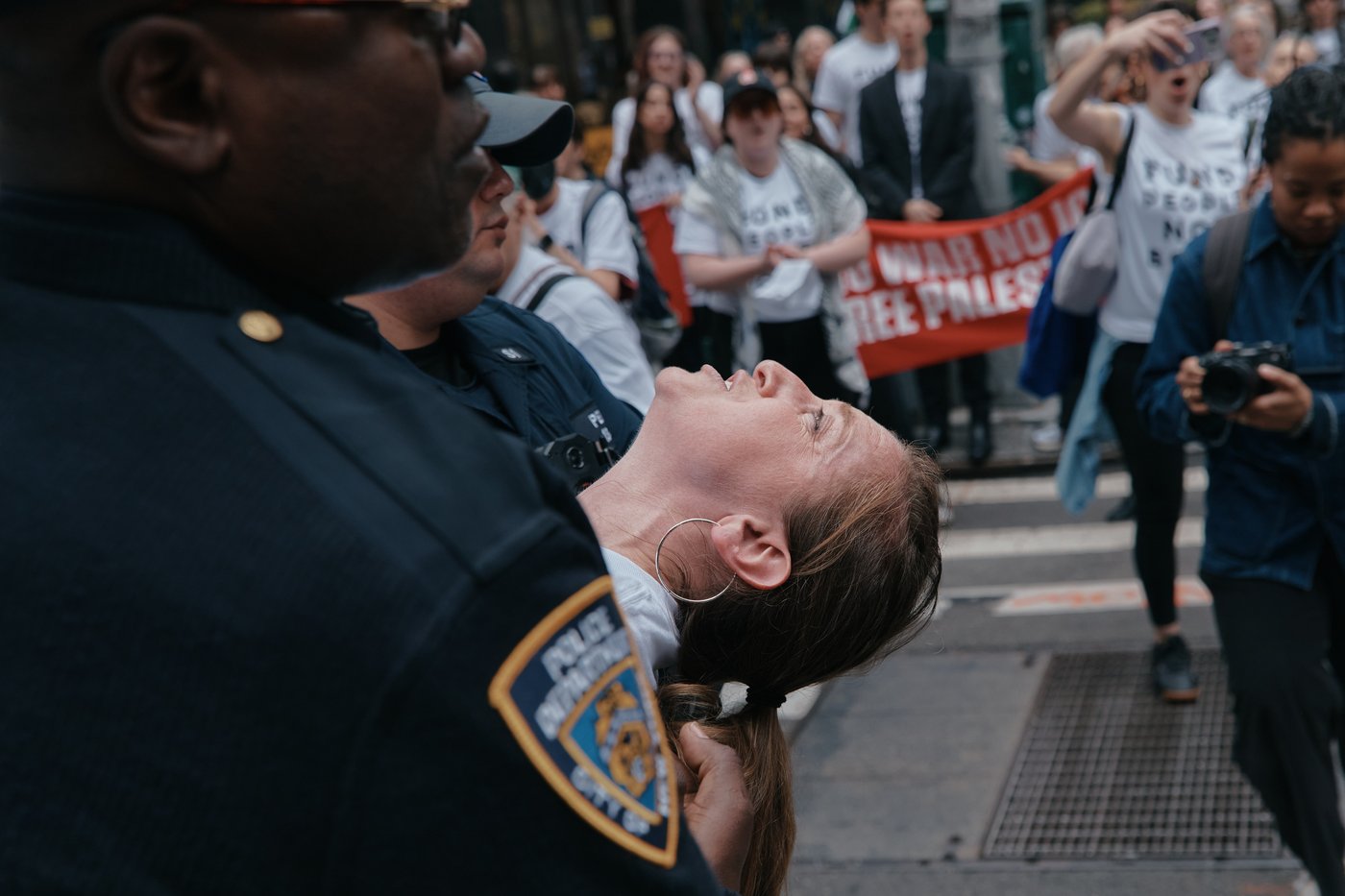 Dozens arrested as protesters demand Schumer and Gillibrand block sale of bombs to Israel | iNFOnews.ca