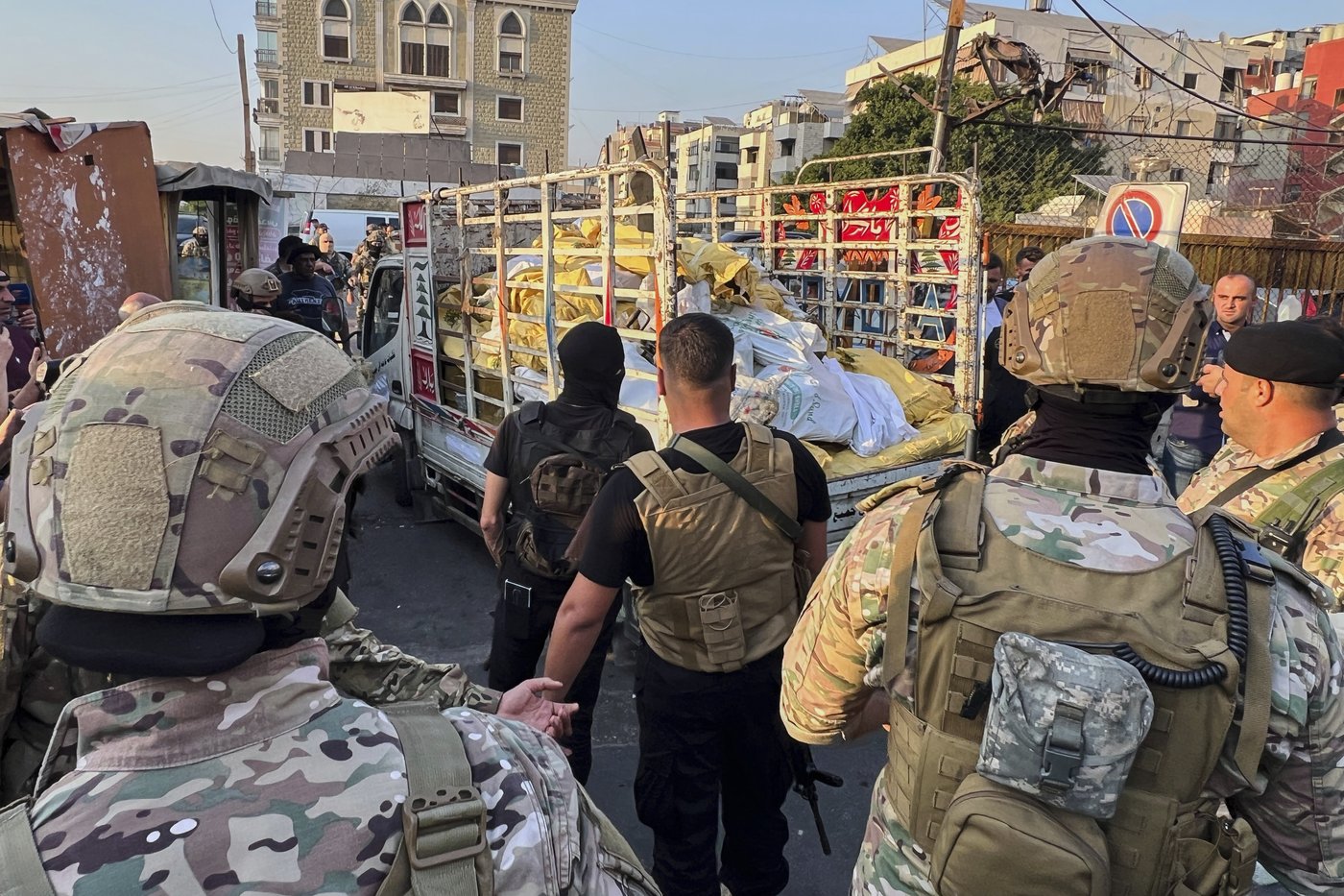 Palestinian factions begin handing over weapons at Beirut refugee camp | iNFOnews.ca Palestinian factions begin handing over weapons at Beirut refugee camp | iNFOnews.ca