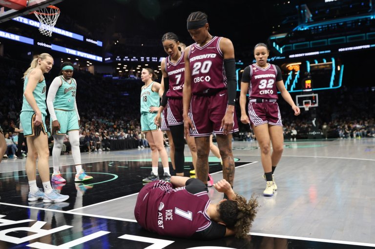 Toronto rookie Kiki Rice limps off late with injury vs New York Liberty, no immediate update | iNFOnews.ca