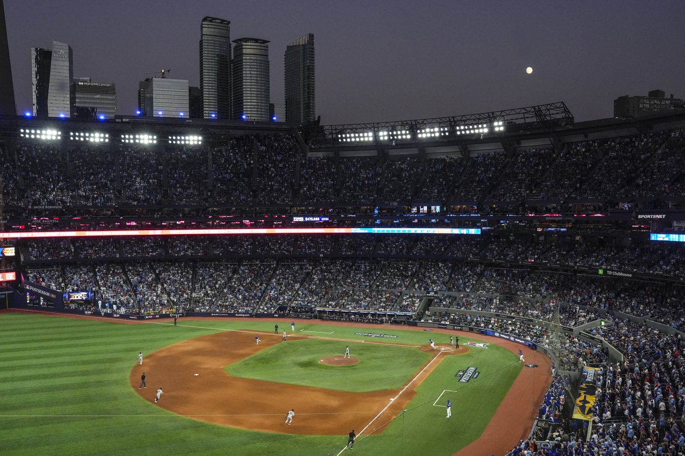 Blue Jays fans remain hopeful and excited despite Game 3 loss to Yankees | iNFOnews.ca Blue Jays fans remain hopeful and excited despite Game 3 loss to Yankees | iNFOnews.ca