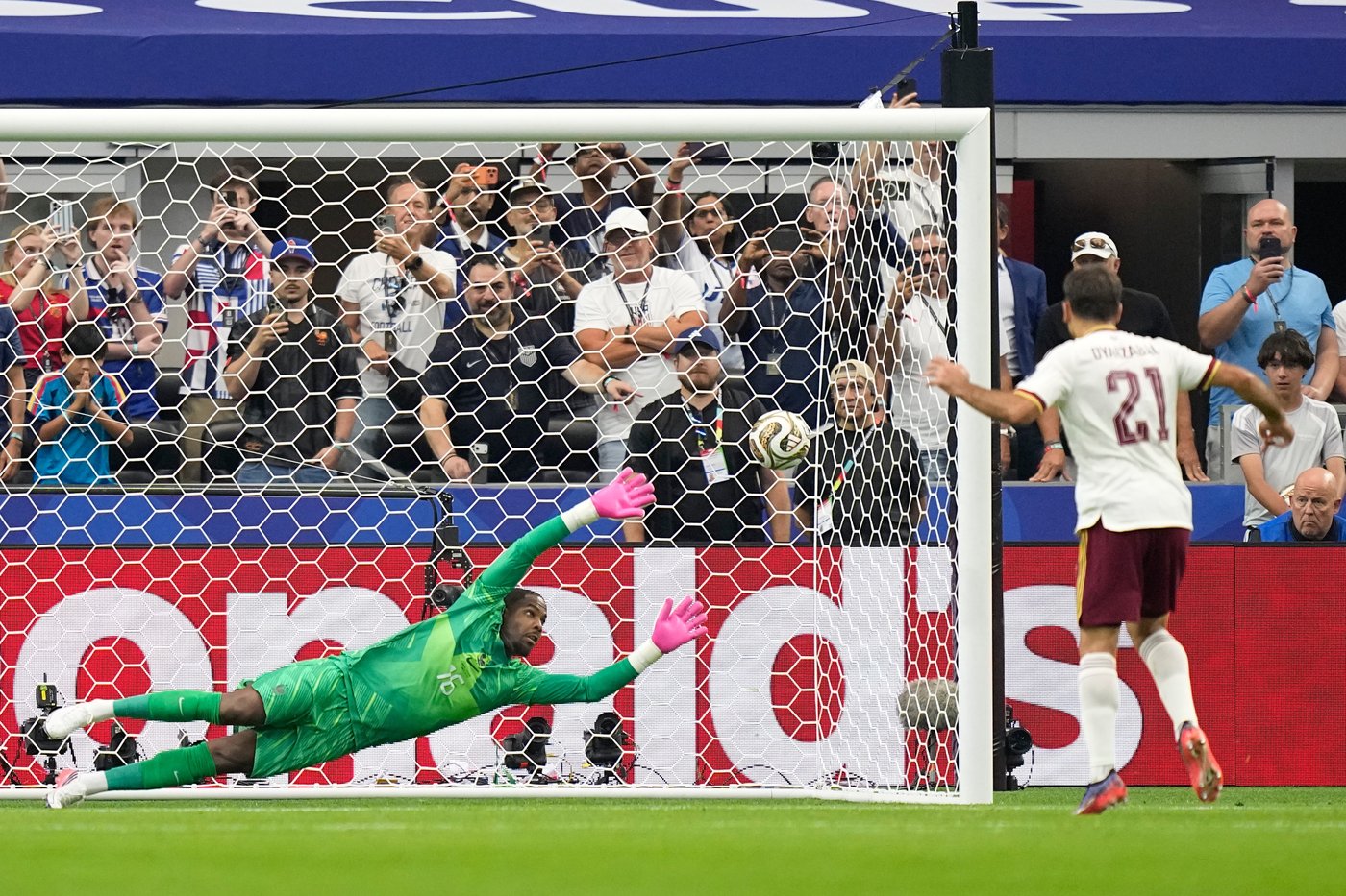 Spain shuts down France and Kylian Mbappé, advances to the World Cup final with a 2-0 victory | iNFOnews.ca Spain shuts down France and Kylian Mbappé, advances to the World Cup final with a 2-0 victory | iNFOnews.ca