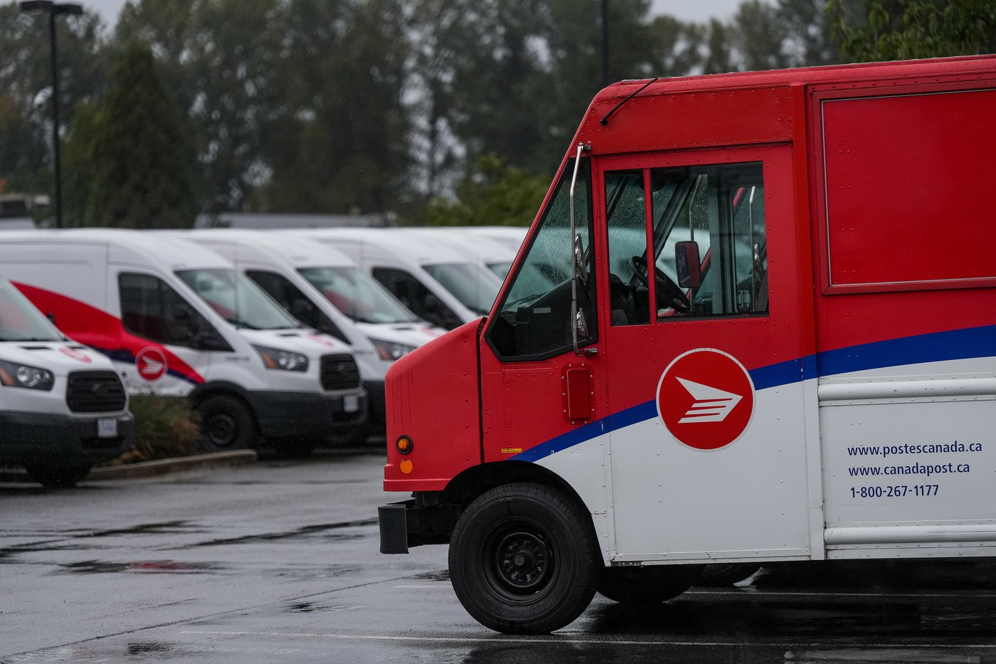 Canada Post says another bailout needed as it continues to bleed cash | iNFOnews.ca