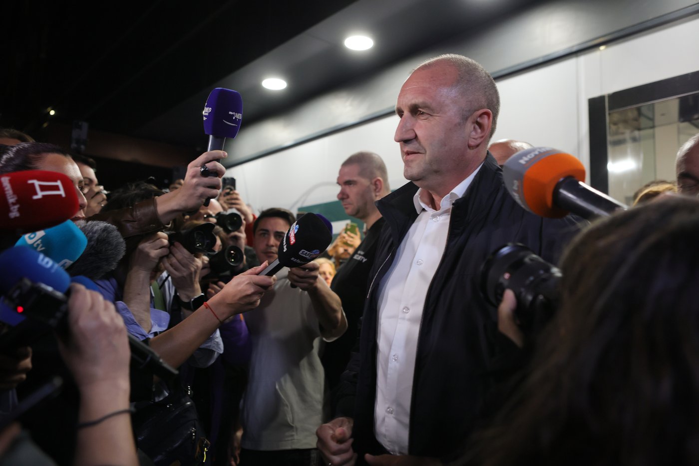 The center-left coalition of former President Radev will win Bulgaria's election, exit poll suggests | iNFOnews.ca