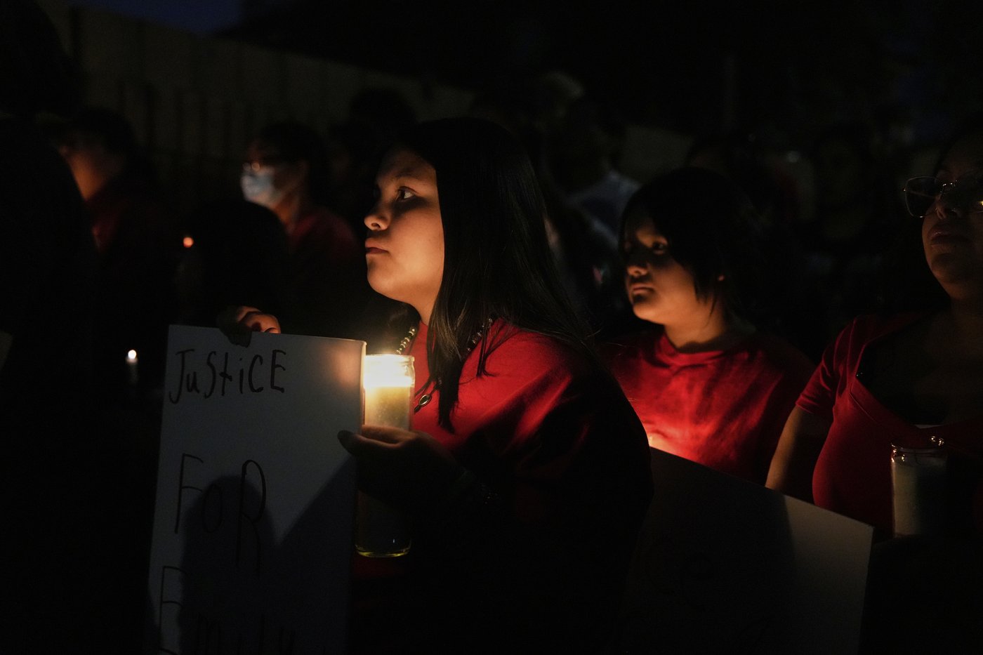 Arizona governor signs ‘Emily’s Law’ to alert when Native Americans go missing | iNFOnews.ca Arizona governor signs ‘Emily’s Law’ to alert when Native Americans go missing | iNFOnews.ca