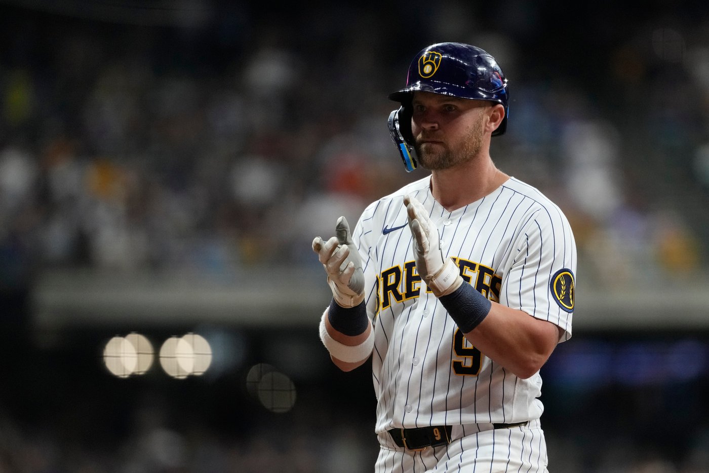 Brewers pour it on early as Garrett Mitchell leads the way in 13-9 victory over the Reds | iNFOnews.ca Brewers pour it on early as Garrett Mitchell leads the way in 13-9 victory over the Reds | iNFOnews.ca