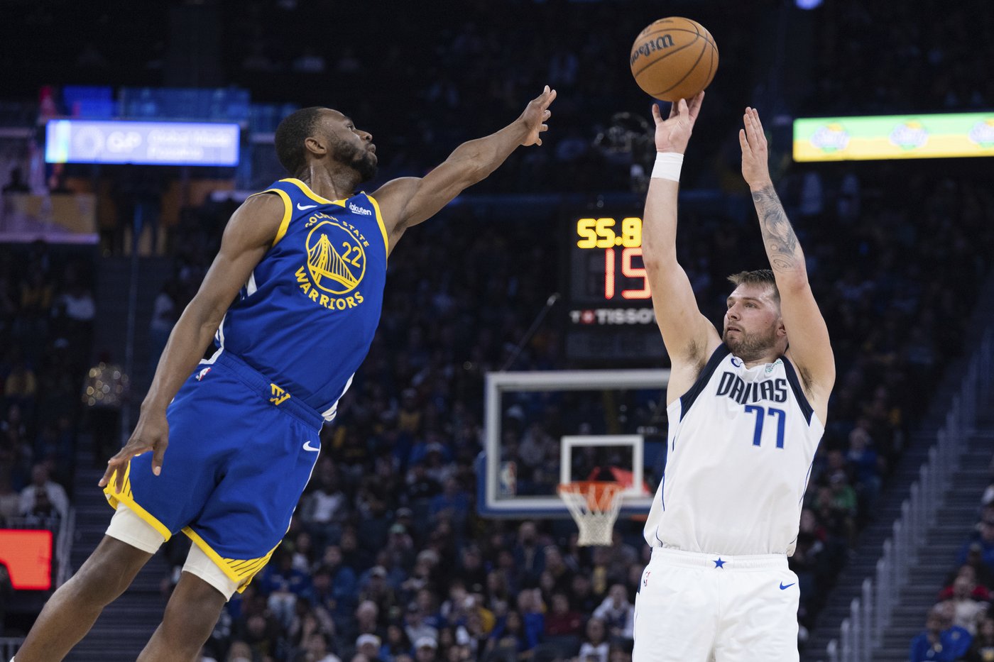 Luka Doncic has triple-double with season-best 45 points in Mavs' 143-133 win over Warriors | iNFOnews.ca