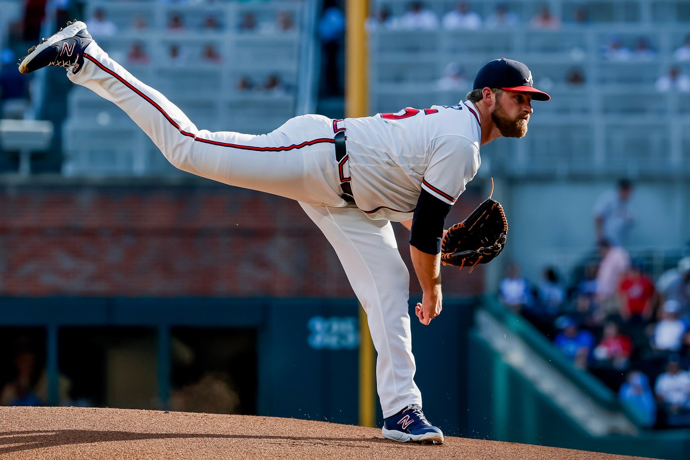 Braves pitcher Bryce Elder is out 3-4 weeks after right knee surgery | iNFOnews.ca