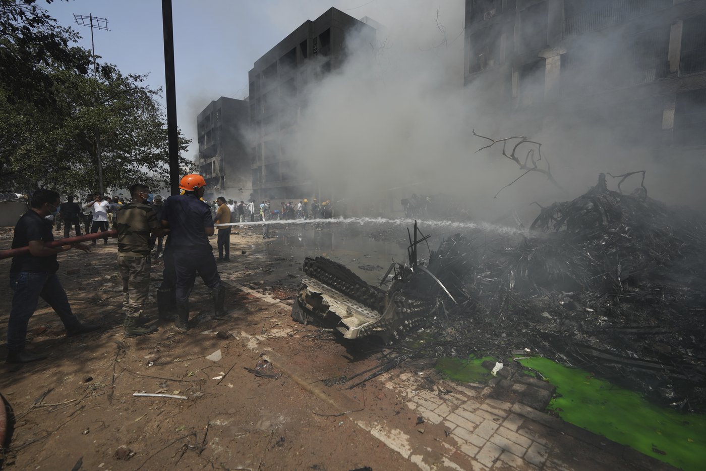 PHOTO COLLECTION: India Plane Crash | iNFOnews.ca PHOTO COLLECTION: India Plane Crash | iNFOnews.ca
