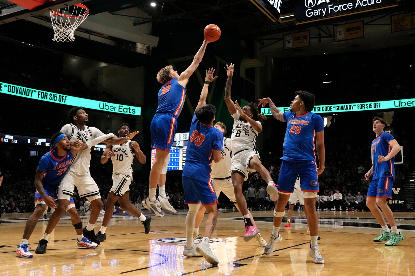 Rueben Chinyelu scores 20 points as No. 19 Florida beats No. 10 Vanderbilt 98-94 | iNFOnews.ca