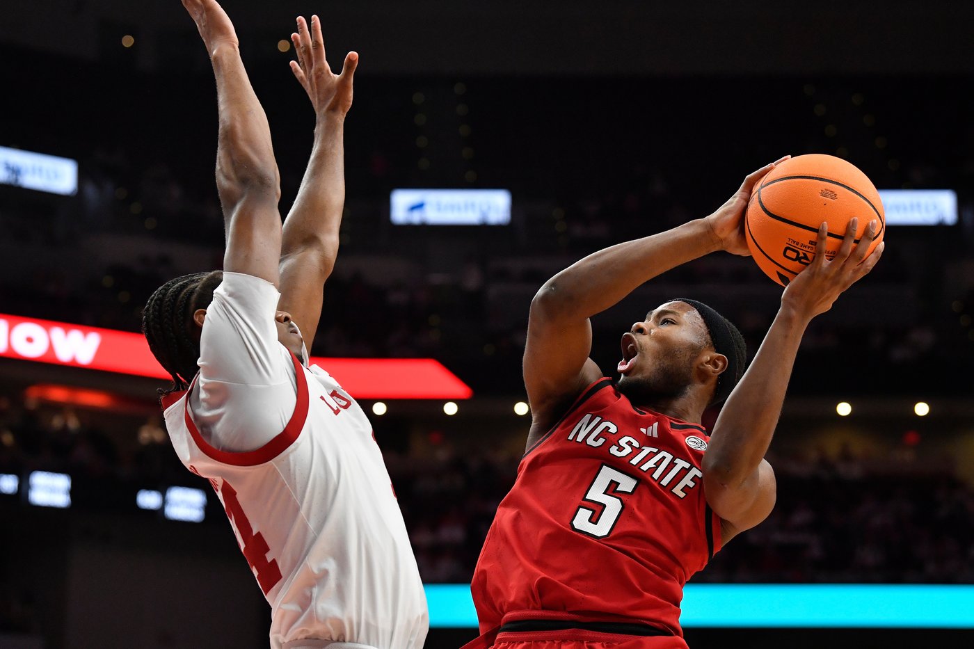 Brown scores 45, sets ACC frosh single-game scoring mark, ties Unseld's record for No. 24 Cardinals | iNFOnews.ca Brown scores 45, sets ACC frosh single-game scoring mark, ties Unseld's record for No. 24 Cardinals | iNFOnews.ca
