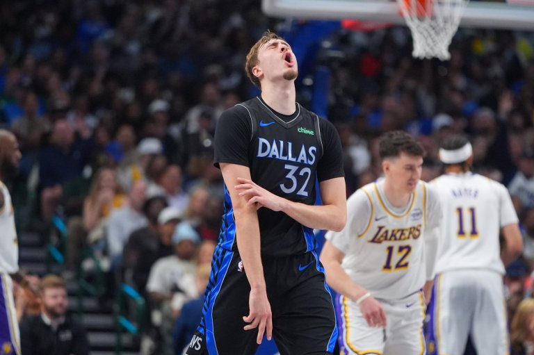 Cooper Flagg scores 45 points and Mavs beat LeBron James and injury-depleted Lakers 134-128 | iNFOnews.ca