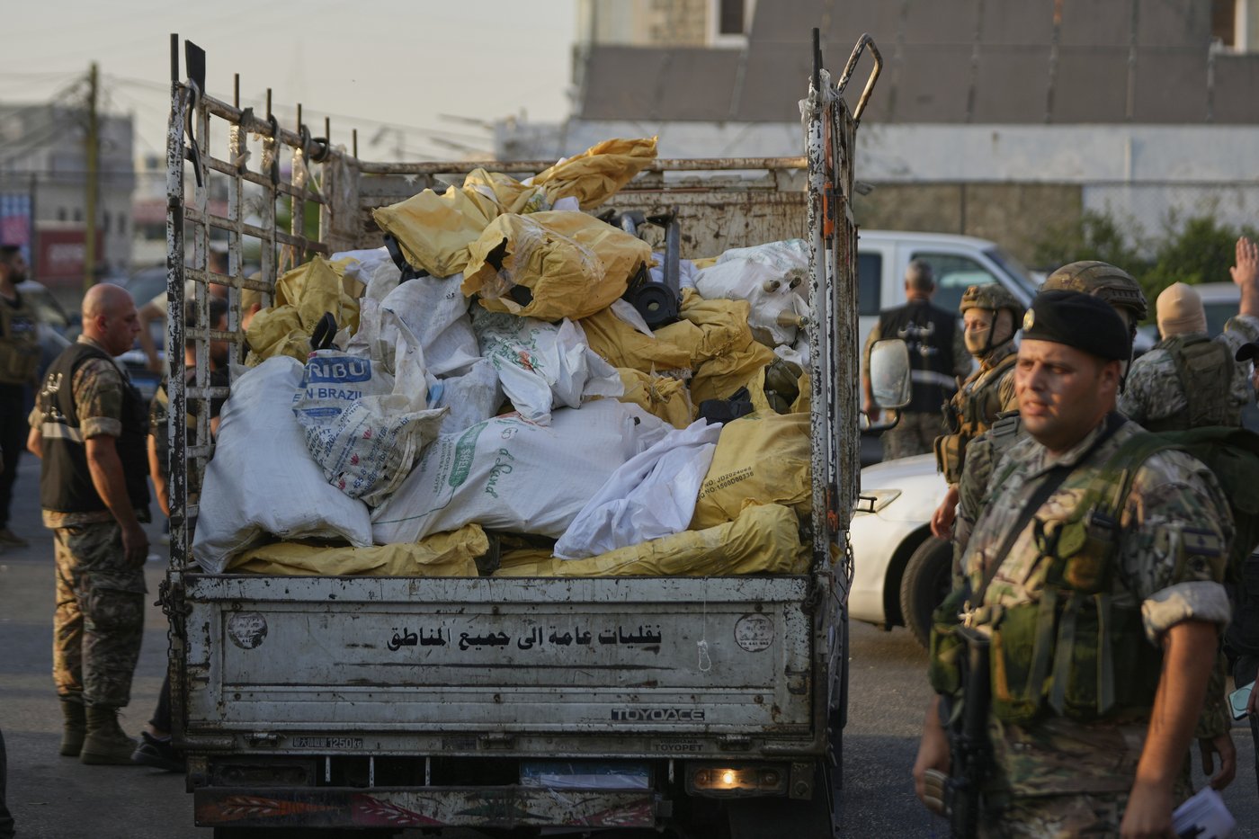 Palestinian factions begin handing over weapons at Beirut refugee camp | iNFOnews.ca Palestinian factions begin handing over weapons at Beirut refugee camp | iNFOnews.ca