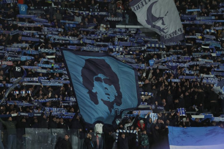 Napoli fans honor Diego Maradona with emotional tribute on 5th anniversary of his death | iNFOnews.ca