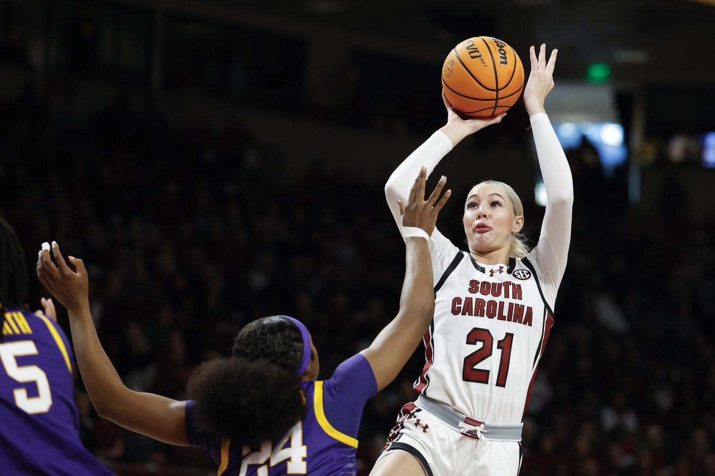 Edwards, Feagin lead No. 2 South Carolina to 66-56 victory over No. 5 LSU for Tigers' 1st loss | iNFOnews.ca Edwards, Feagin lead No. 2 South Carolina to 66-56 victory over No. 5 LSU for Tigers' 1st loss | iNFOnews.ca