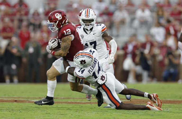 No. 5 Oklahoma breaks in backup QB, looks to stay sharp against struggling Kent State | iNFOnews.ca