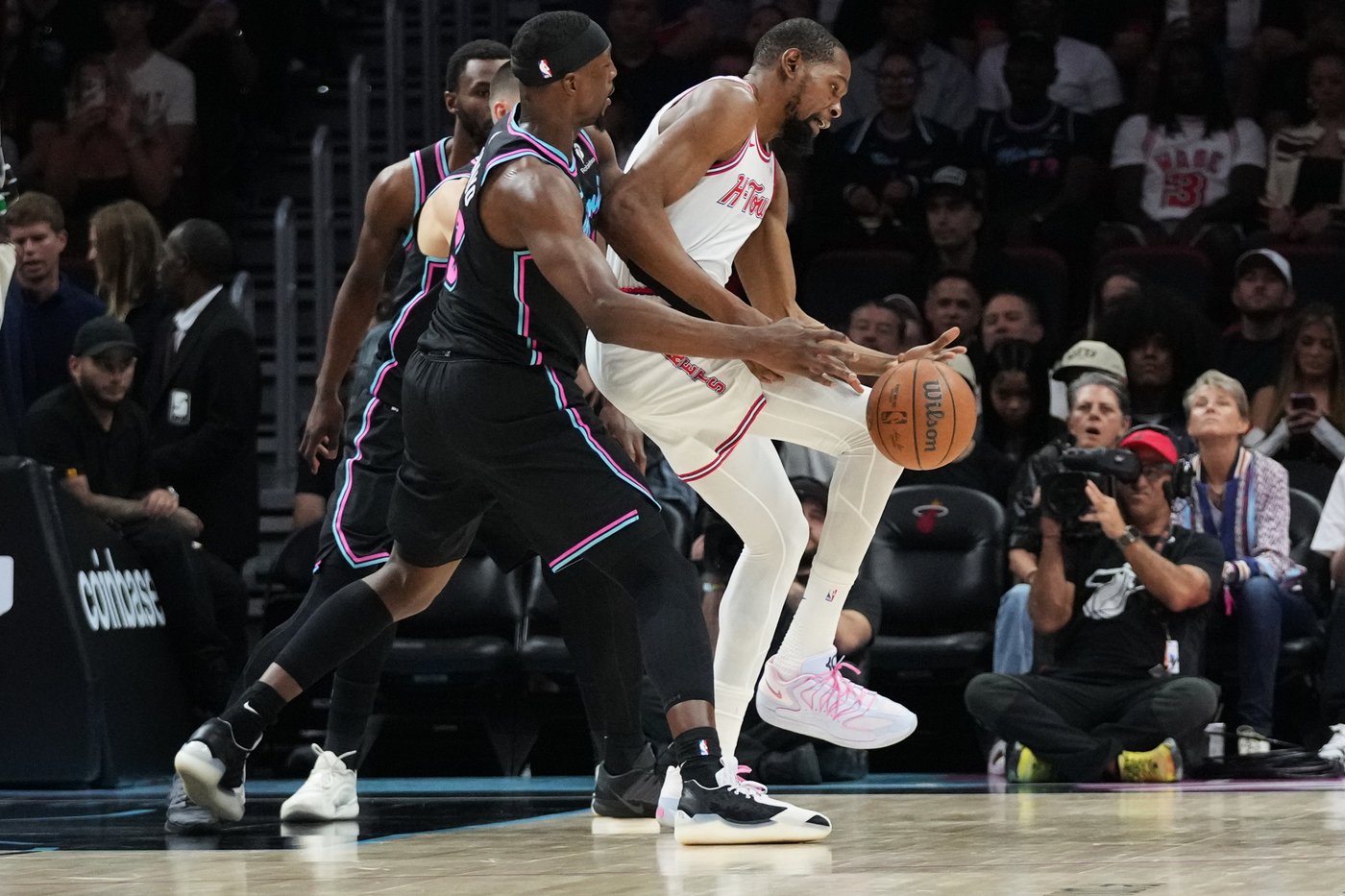 Adebayo scores 24, Larsson adds 20 and Heat hold off Rockets, 115-105 | iNFOnews.ca