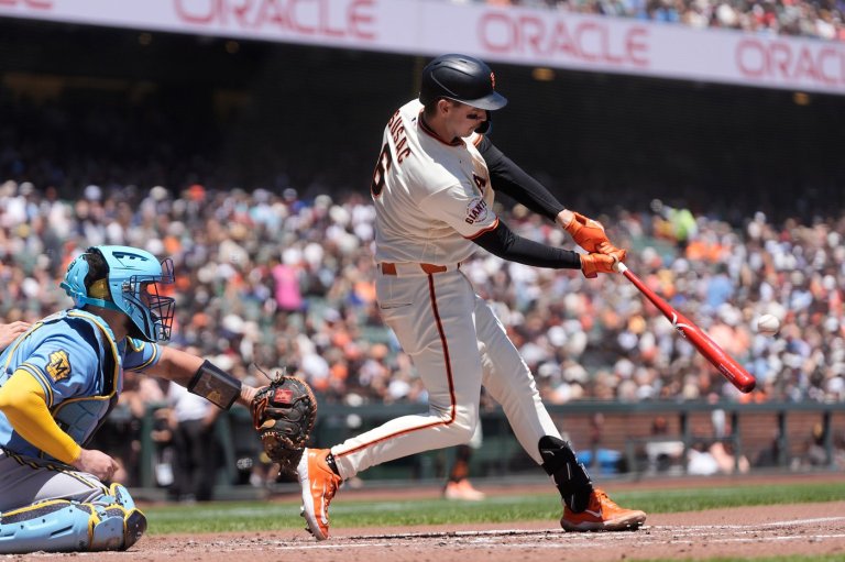 Arraez and Susac help the Giants rout the Brewers 16-3 | iNFOnews.ca