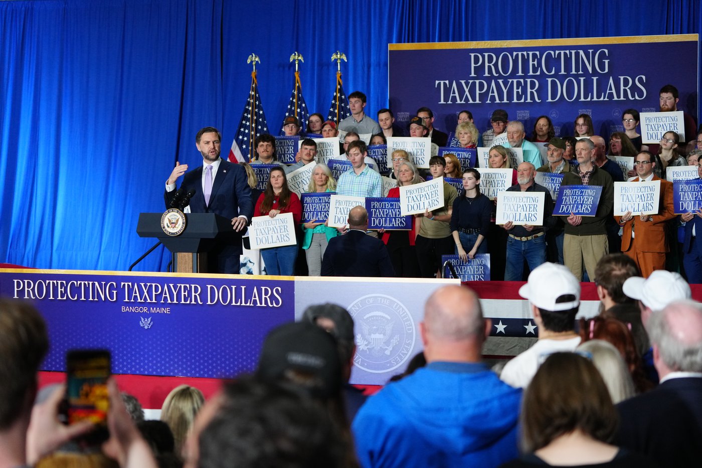 Vance promotes Trump administration's work to counter fraud while criticizing Democrats in Maine | iNFOnews.ca Vance promotes Trump administration's work to counter fraud while criticizing Democrats in Maine | iNFOnews.ca