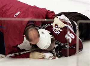 Ex-Canucks owner must testify about infamous Bertuzzi hit on Moore, court says | iNFOnews.ca CP27714993