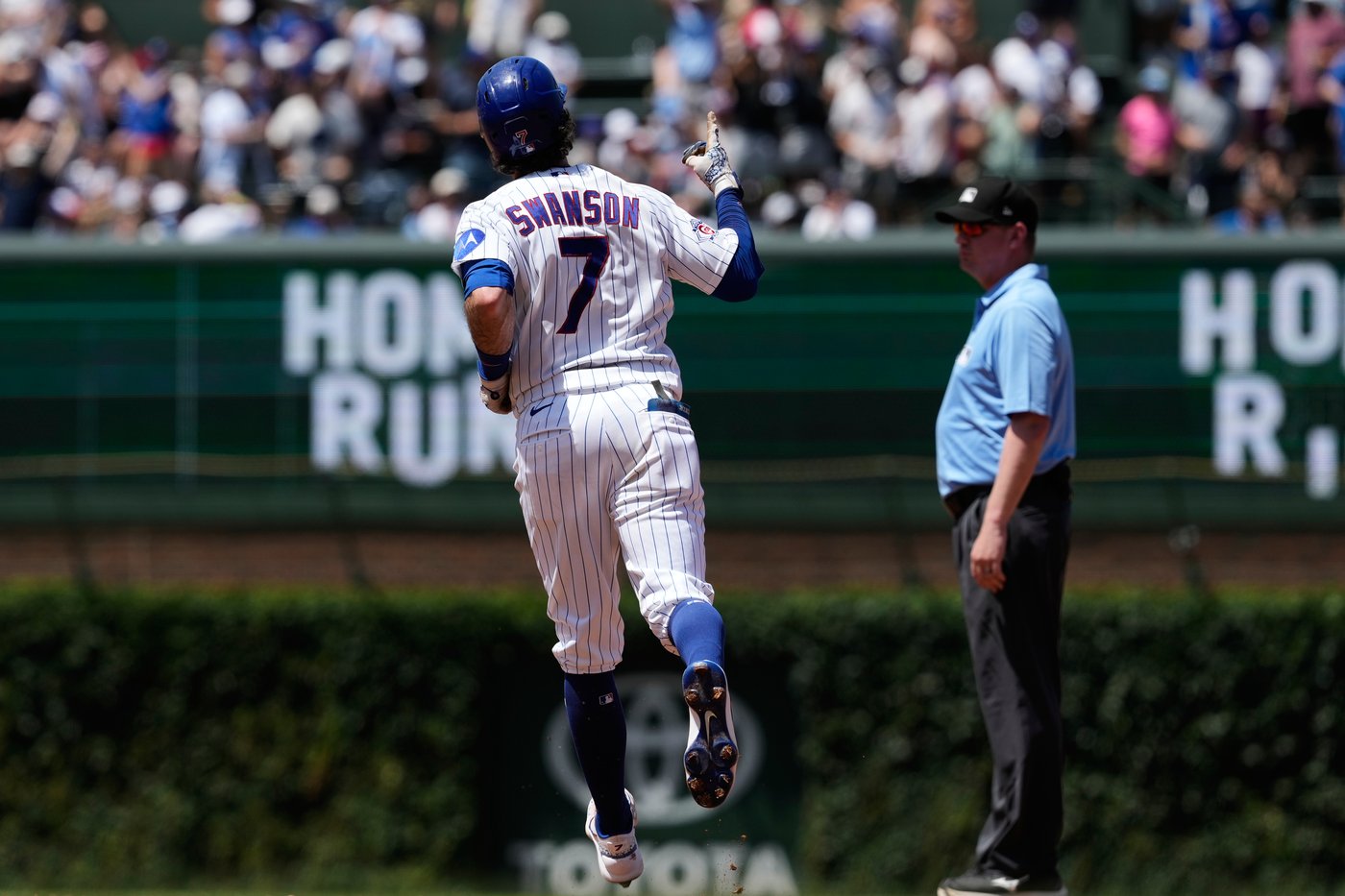 Dansby Swanson has 3 homers and 8 RBIs as the Cubs pound the Padres 23-3 | iNFOnews.ca