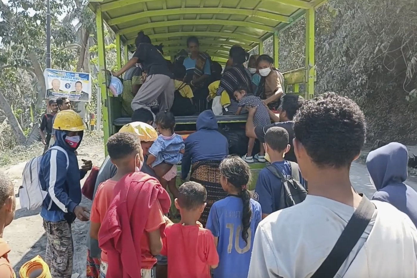 What to know about the eruptions of Mount Lewotobi Laki Laki that killed 9 in Indonesia | iNFOnews.ca