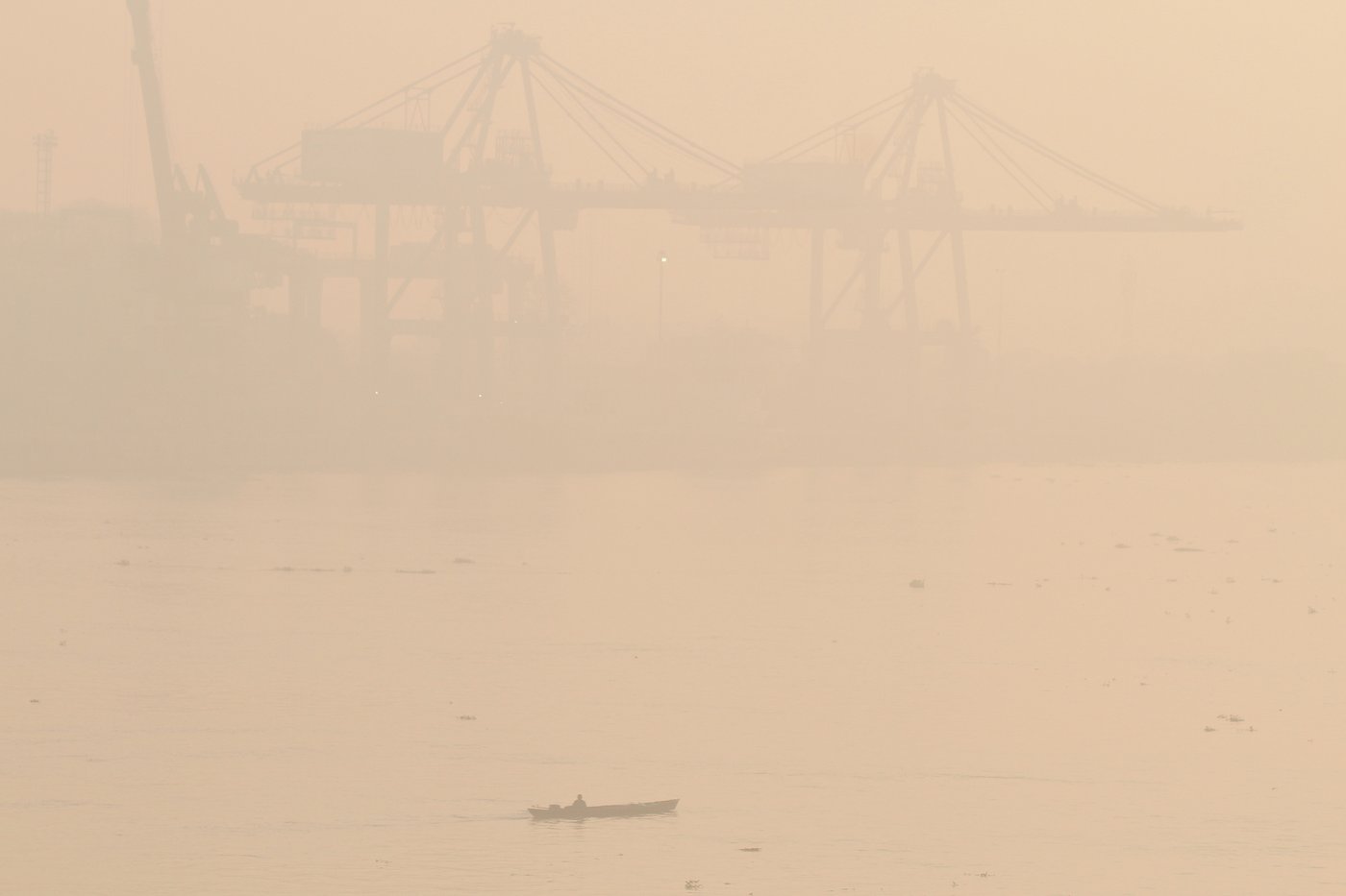 Southeast Asia's worst haze in over a decade sparks student protests | iNFOnews.ca