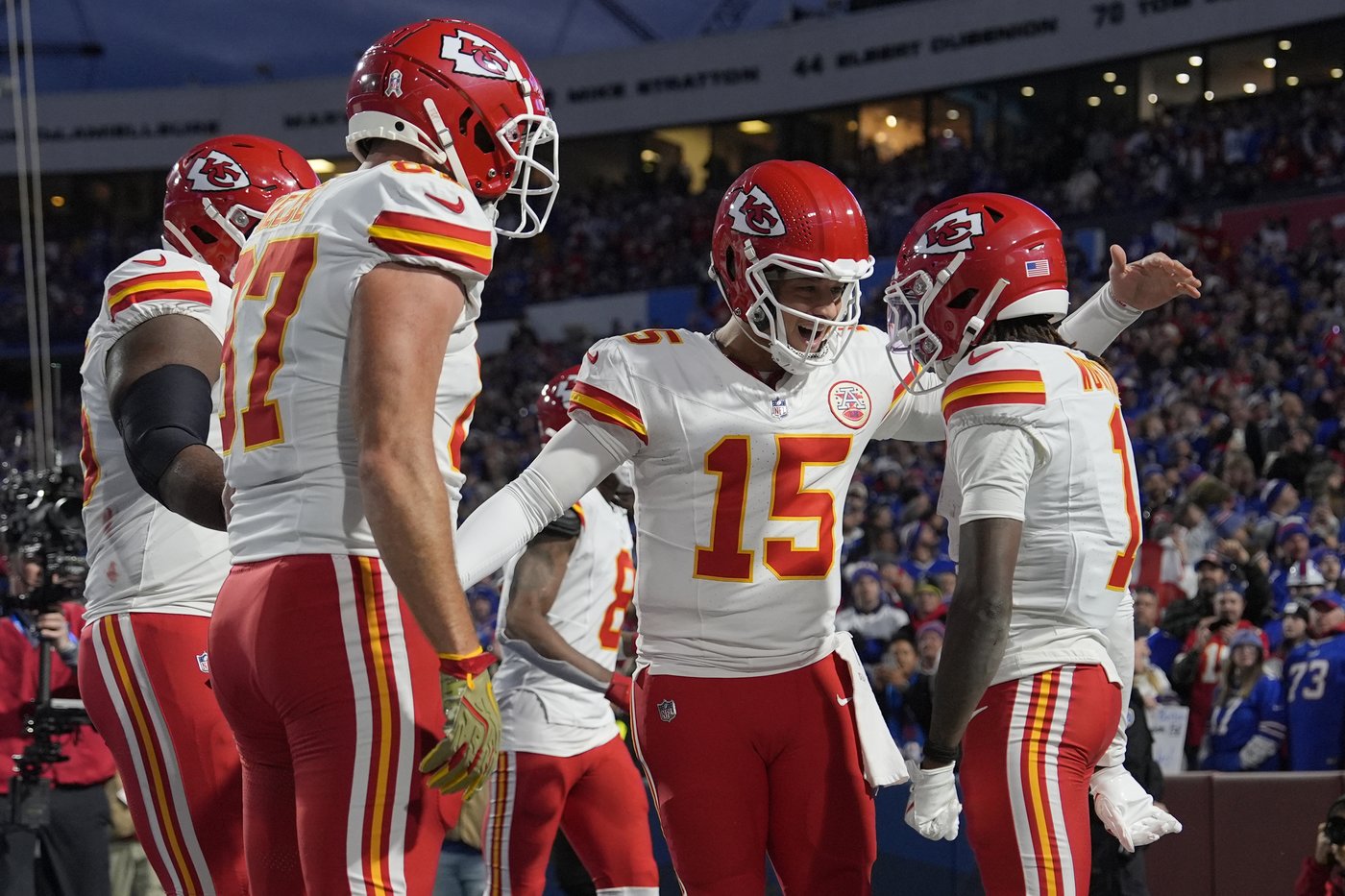 With quest for perfection over, Mahomes wants to see Chiefs play 'best football' down the stretch | iNFOnews.ca