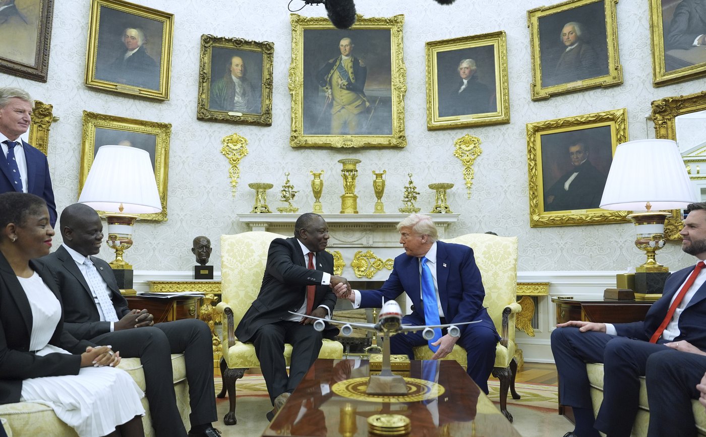 Trump confronts South African leader with baseless claims of the systematic killing of white farmers | iNFOnews.ca Trump confronts South African leader with baseless claims of the systematic killing of white farmers | iNFOnews.ca