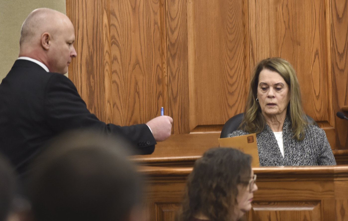 Trial starts for West Virginia couple accused of subjecting their 5 children to forced labor | iNFOnews.ca